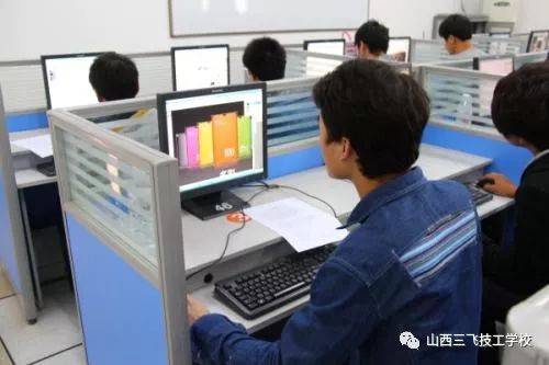 嵐縣初高中畢業生福音 計算機技術開發專業，畢業即就業，入學即簽合同